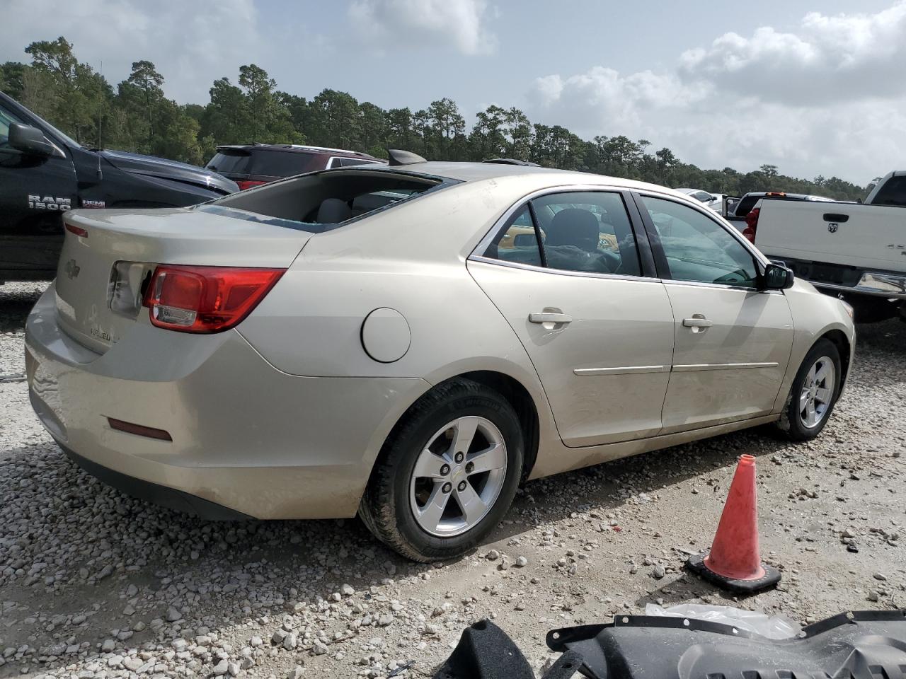 2015 Chevrolet Malibu VIN 1G11B5SL0FF235435 Copart auction photo, hail damage thumbnail 3