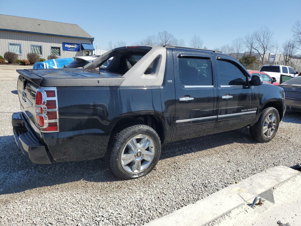 2009 Chevrolet Avalanche VIN 3GNFK32009G233718 Copart auction photo, rear end damage thumbnail 3