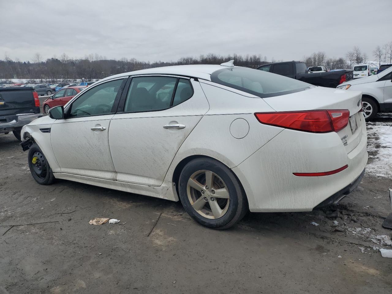 2015 KIA Optima VIN 5XXGM4A70FG353884 Copart auction photo, front end damage thumbnail 2