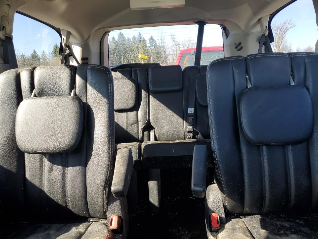 2015 Chrysler Town & Country VIN 2C4RC1AG1FR676066 Copart auction photo, front end damage thumbnail 10