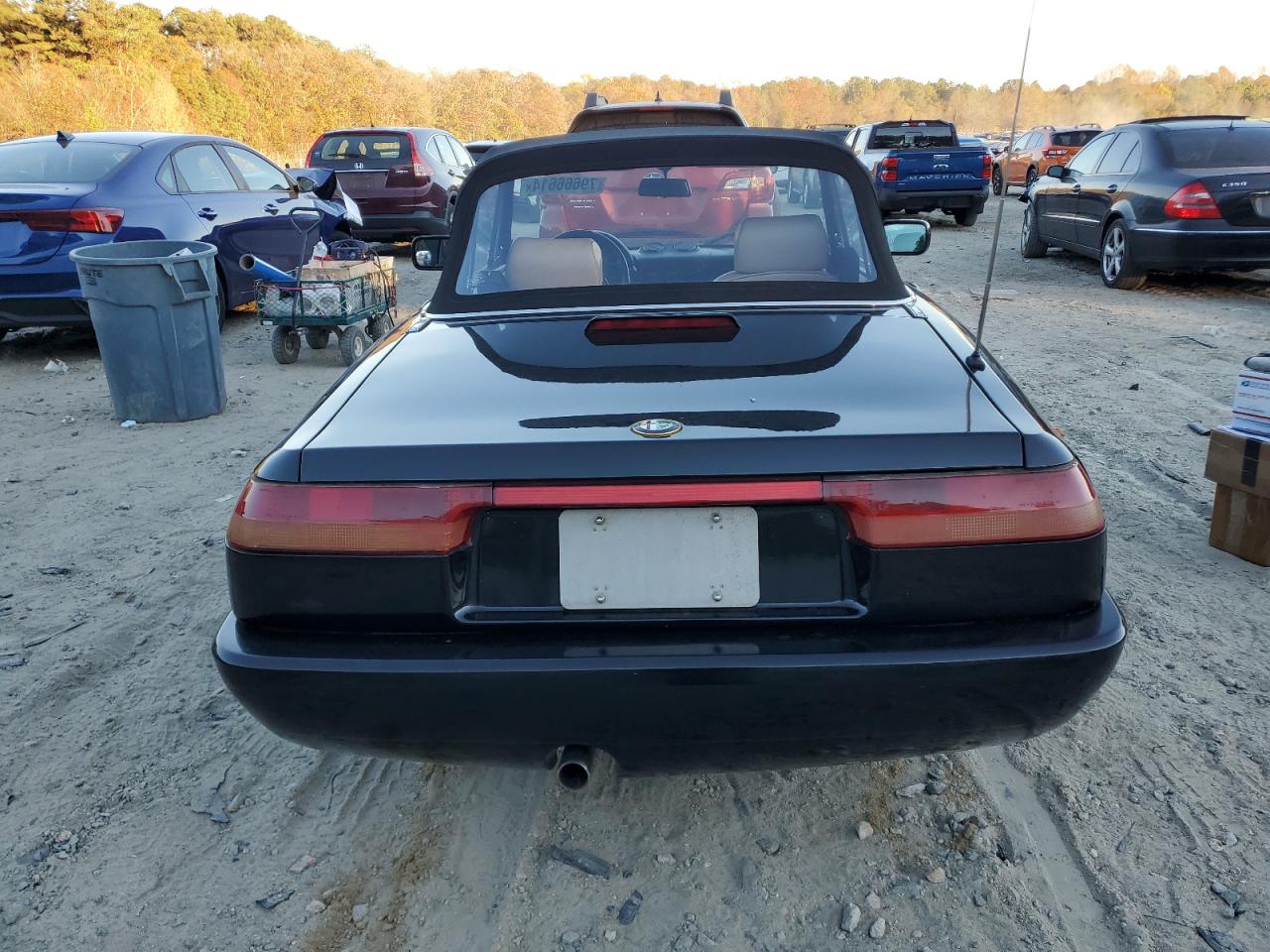 1991 Alfa Romeo Spider VIN ZARBB32G1M6007546 Copart auction photo, minor dent/scratches damage thumbnail 6