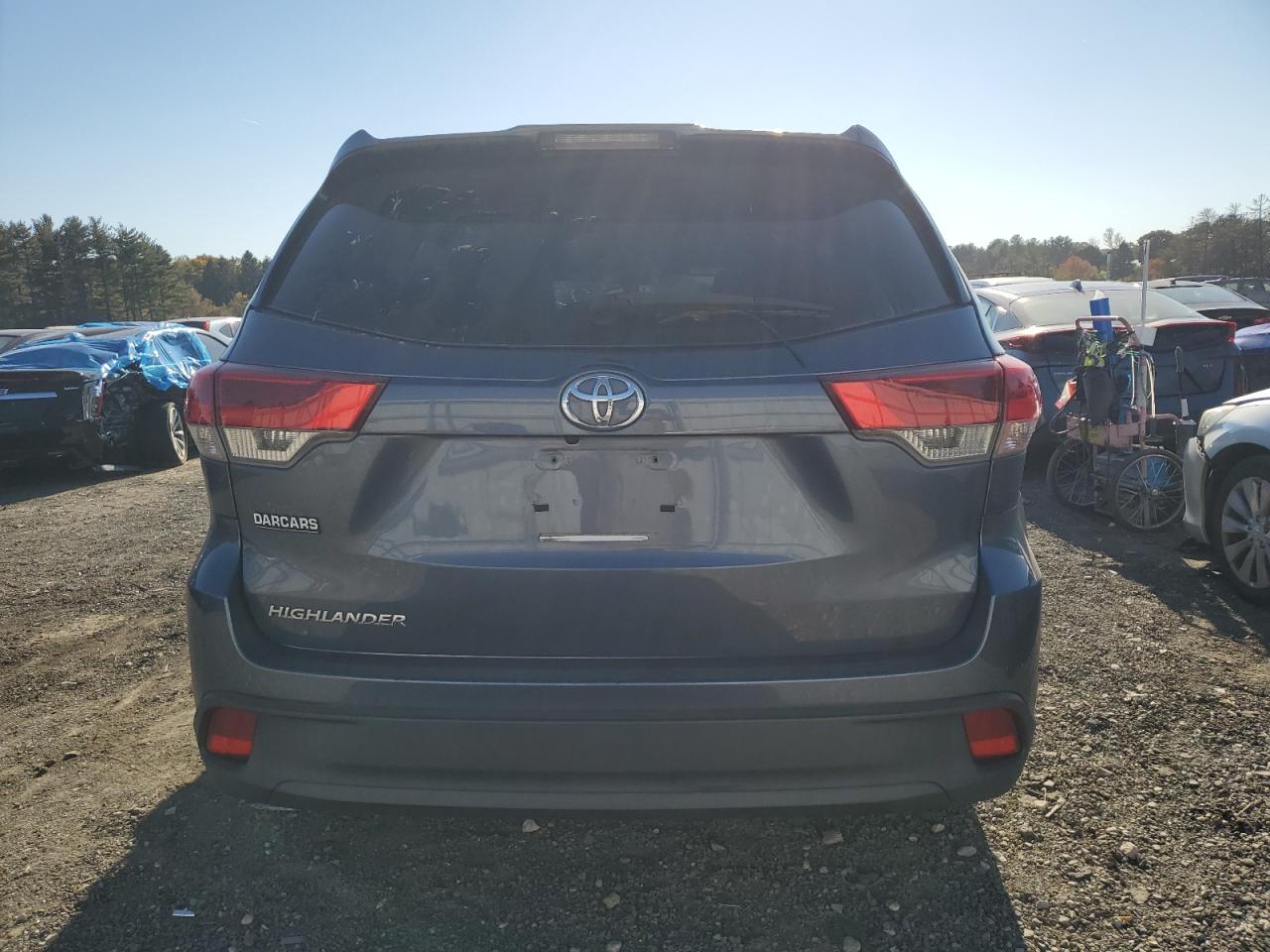2019 Toyota Highlander VIN 5TDZARFH8KS048206 Copart auction photo, front end / minor dent/scratches damage thumbnail 6
