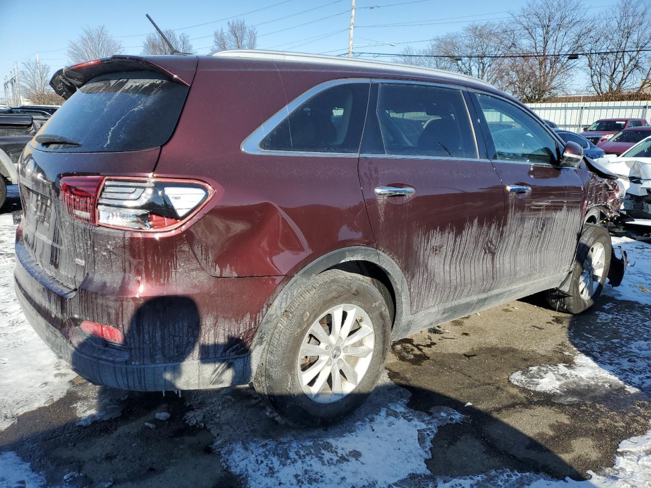 2020 KIA Sorento VIN 5XYPGDA33LG659926 Copart auction photo, front end / rear end damage thumbnail 3