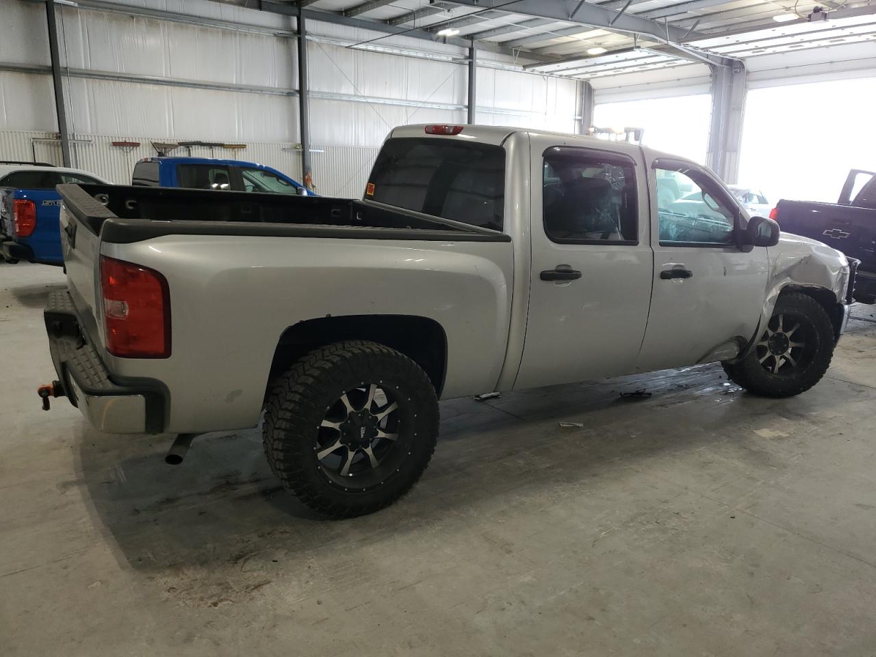 2013 Chevrolet Silverado VIN 3GCPKSE72DG254627 Copart auction photo, front end / side damage thumbnail 3