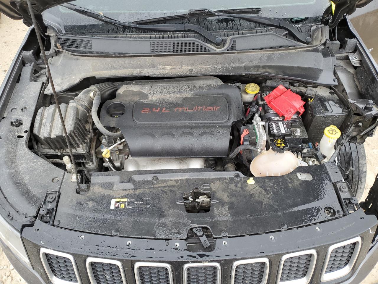 2020 Jeep Compass VIN 3C4NJCBB8LT135947 Copart auction photo, front end damage thumbnail 12