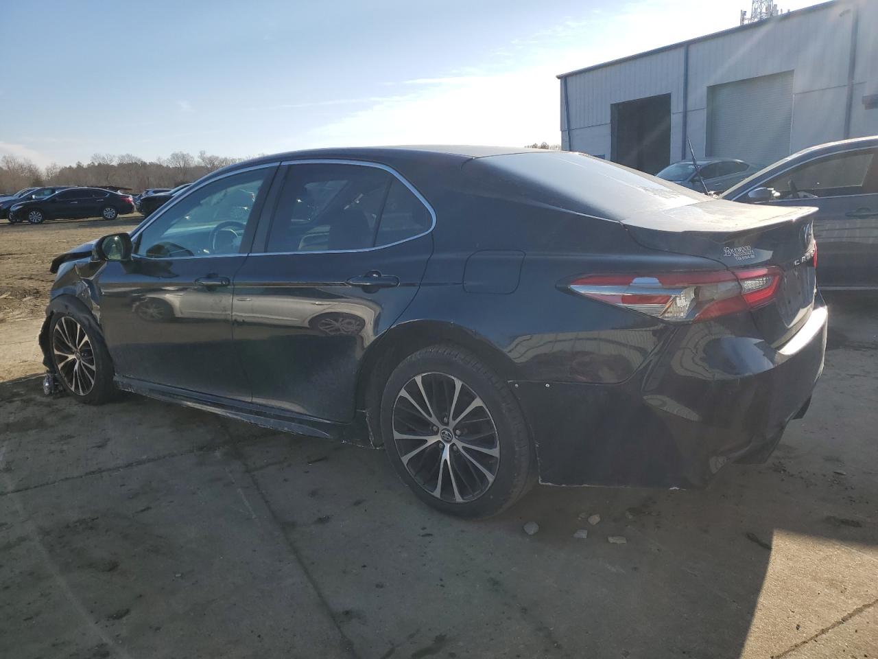 2018 Toyota Camry VIN 4T1B11HK7JU547094 Copart auction photo, front end / side damage thumbnail 2