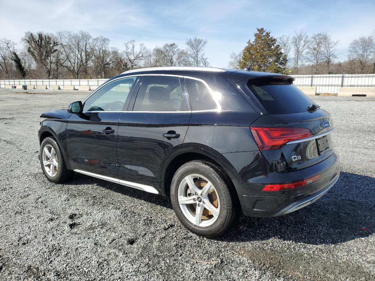 2021 Audi Q5 VIN WA1AAAFYXM2092372 Copart auction photo, front end damage thumbnail 2