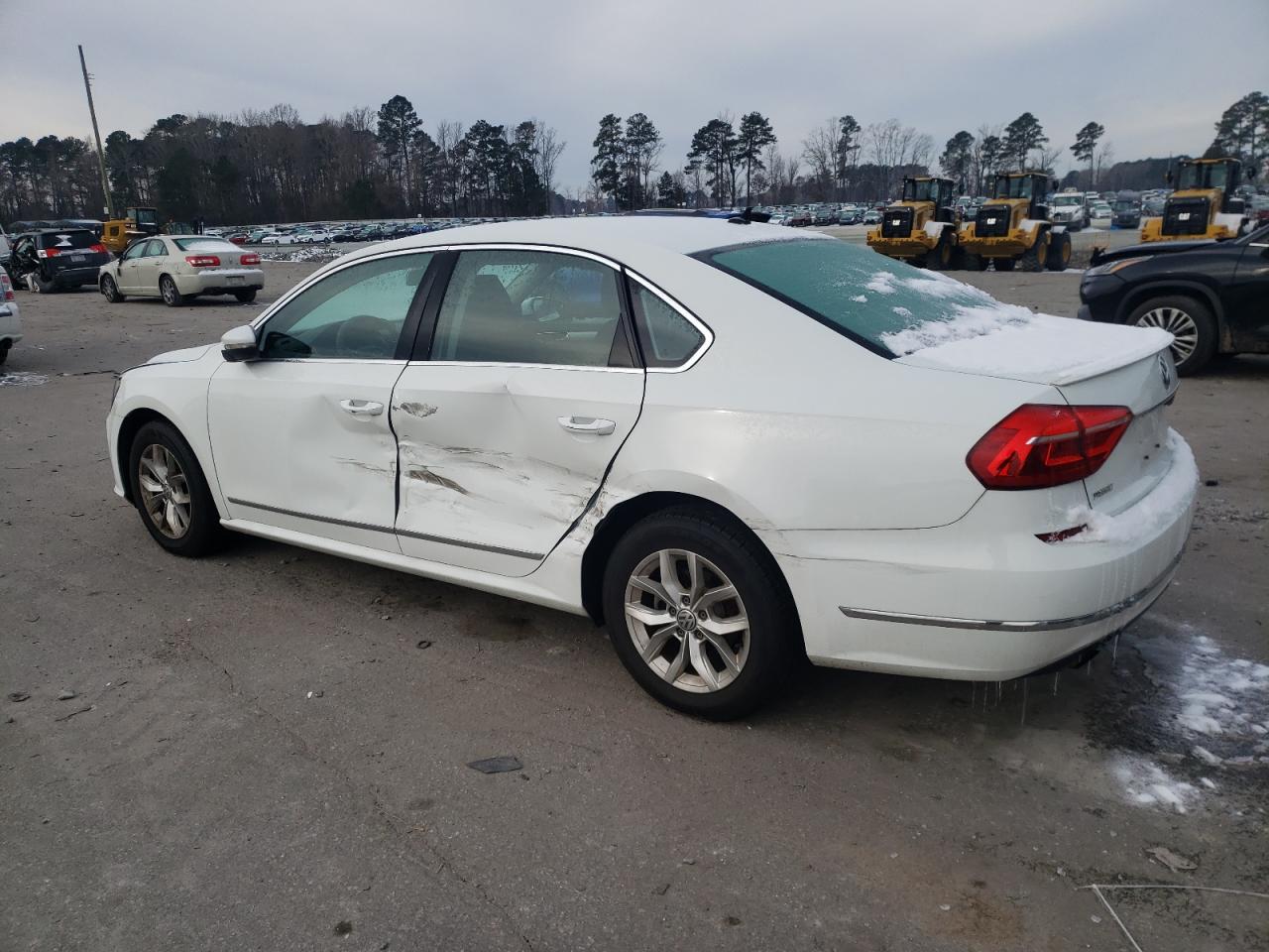 2016 Volkswagen Passat VIN 1VWAT7A35GC015015 Copart auction photo, side / rear end damage thumbnail 2