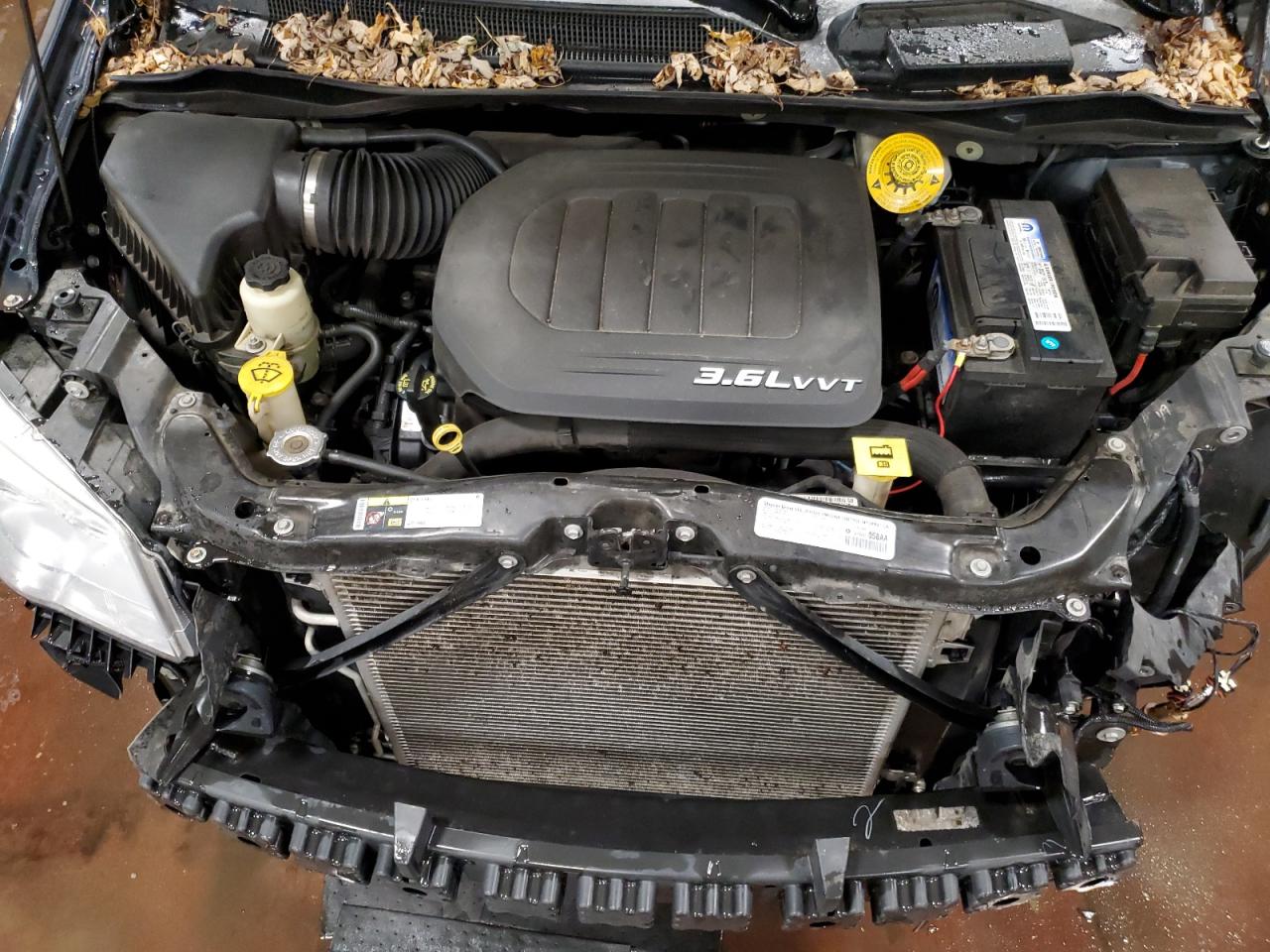 2014 Chrysler Town & Country VIN 2C4RC1CGXER260934 Copart auction photo, front end / side damage thumbnail 12