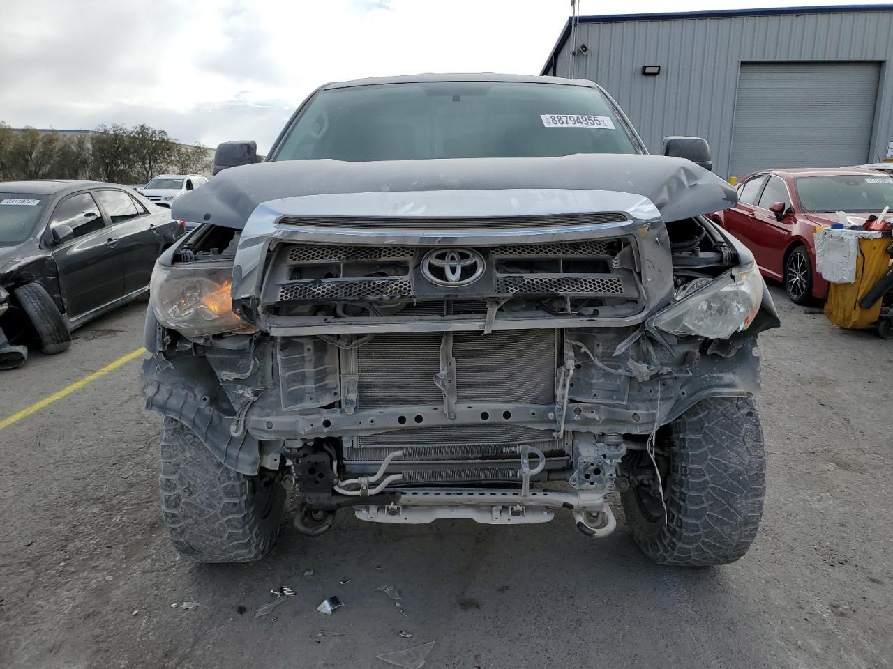 2013 Toyota Tundra VIN 5TFUY5F17DX318332 Copart auction photo, front end damage thumbnail 5