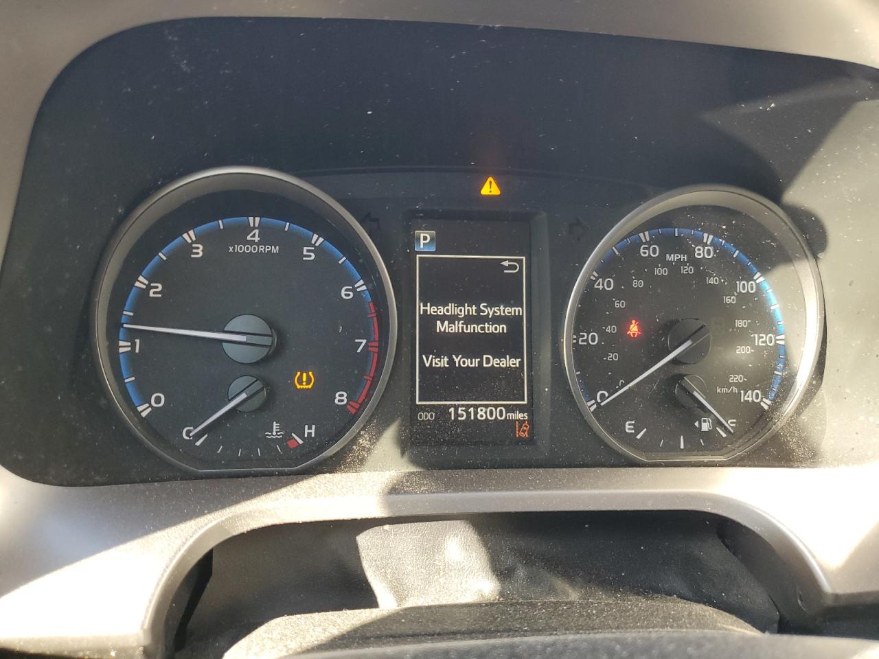 2017 Toyota RAV 4 VIN JTMZFREV9HJ143128 Copart auction photo, front end / minor dent/scratches damage thumbnail 9