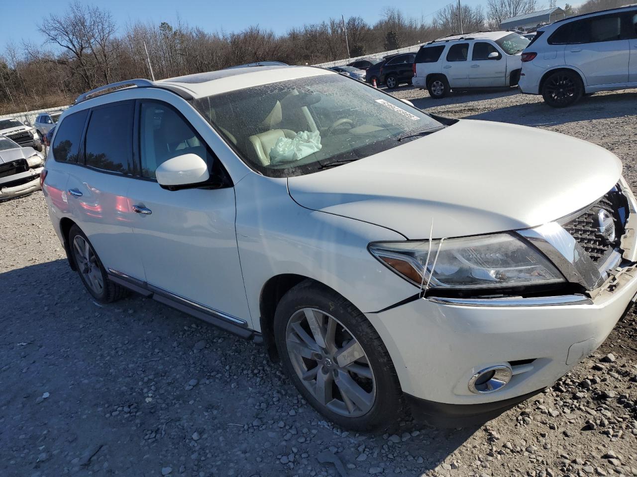 2015 Nissan Pathfinder VIN 5N1AR2MN4FC702711 Copart auction photo, front end damage thumbnail 4