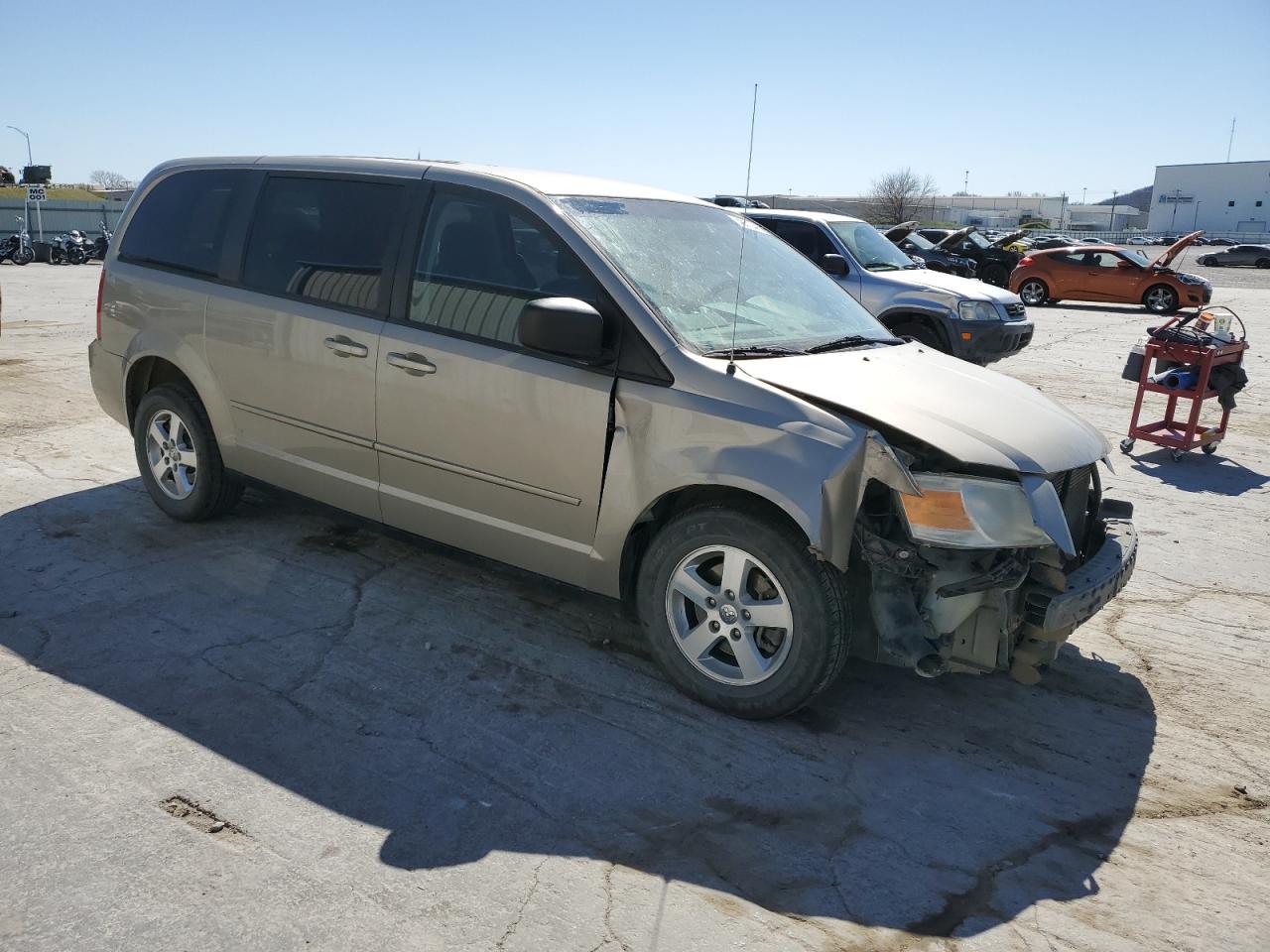 2009 Dodge Caravan VIN 2D8HN44E09R700834 Copart auction photo, front end / mechanical damage thumbnail 4