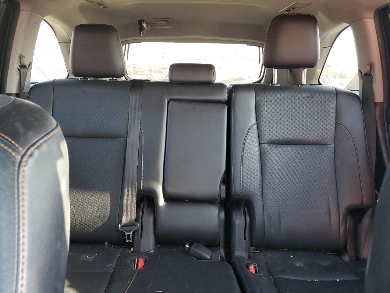 2019 Toyota Highlander VIN 5TDYZRFH7KS359212 Copart auction photo, minor dent/scratches damage thumbnail 10