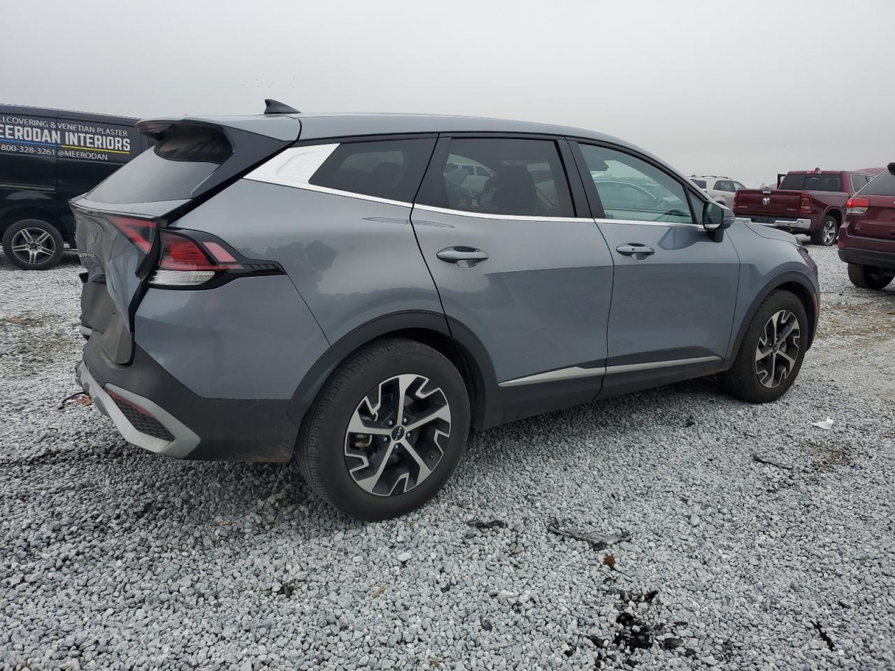 2024 KIA Sportage VIN 5XYK33DF5RG148166 Copart auction photo, rear end / minor dent/scratches damage thumbnail 3