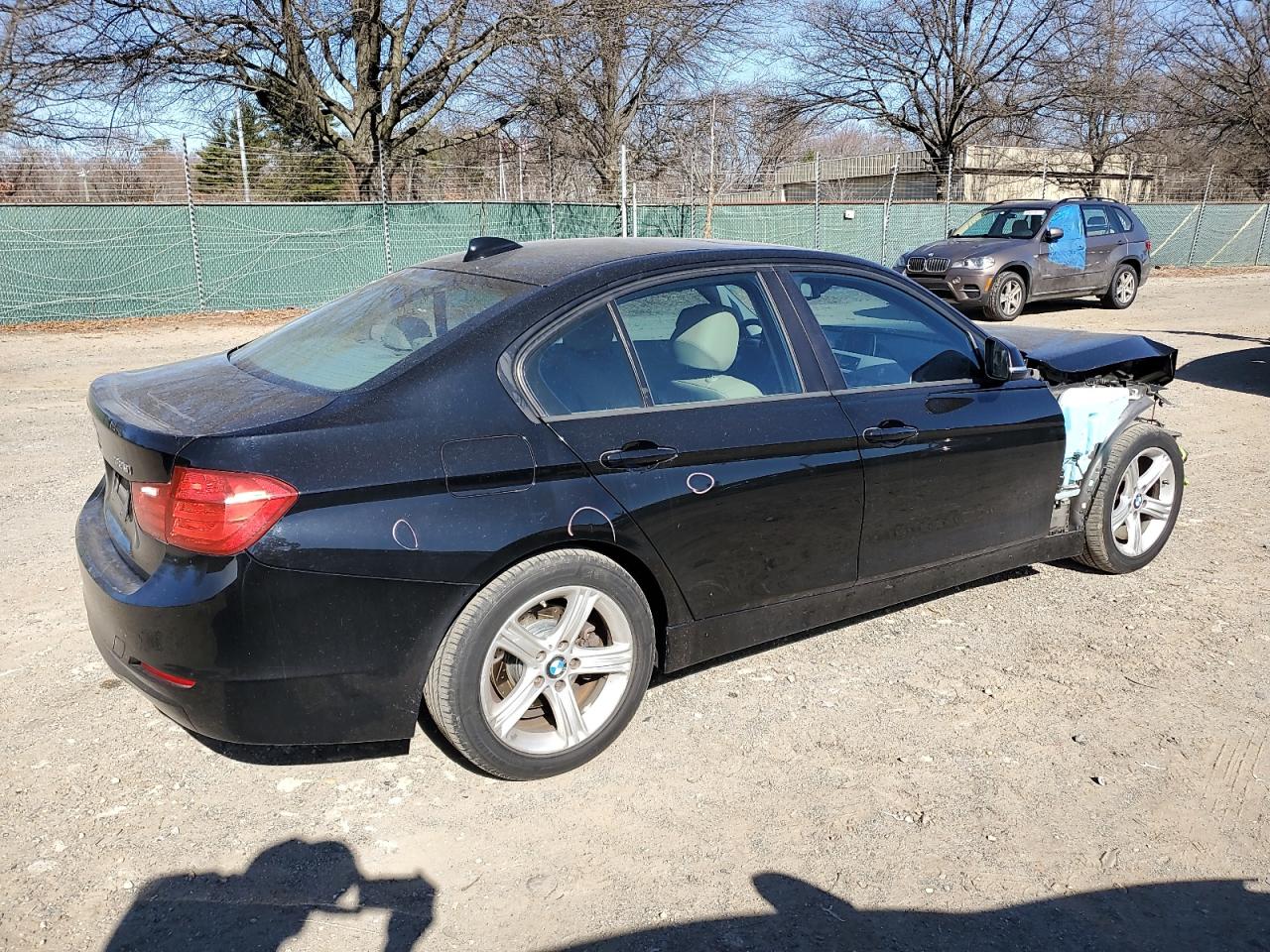 2015 BMW 3er VIN WBA3C3C58FK203452 Copart auction photo, front end / minor dent/scratches damage thumbnail 3