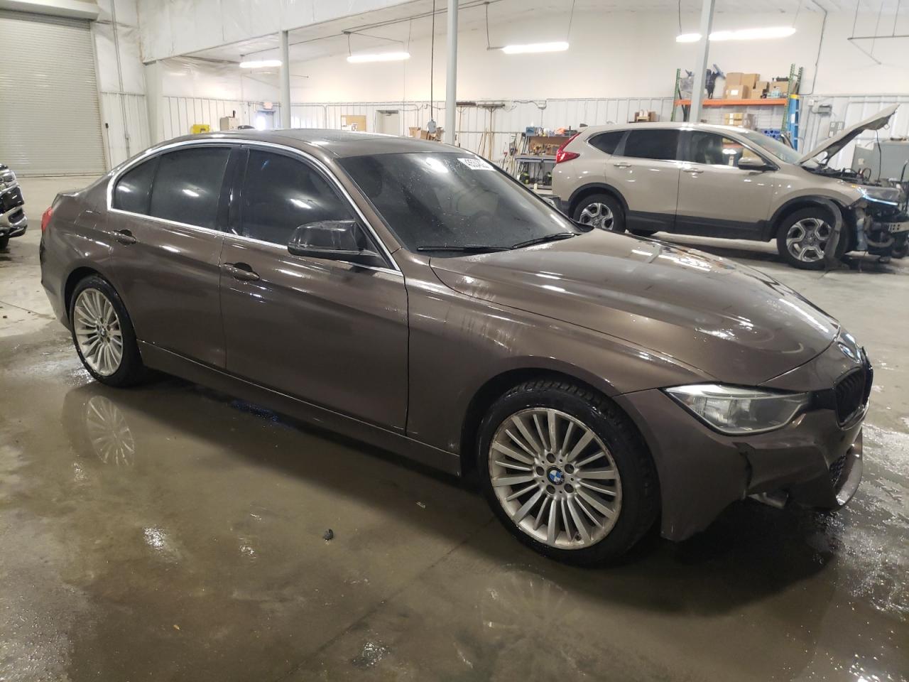 2013 BMW 3er VIN WBA3B3C59DF544500 Copart auction photo, front end damage thumbnail 4