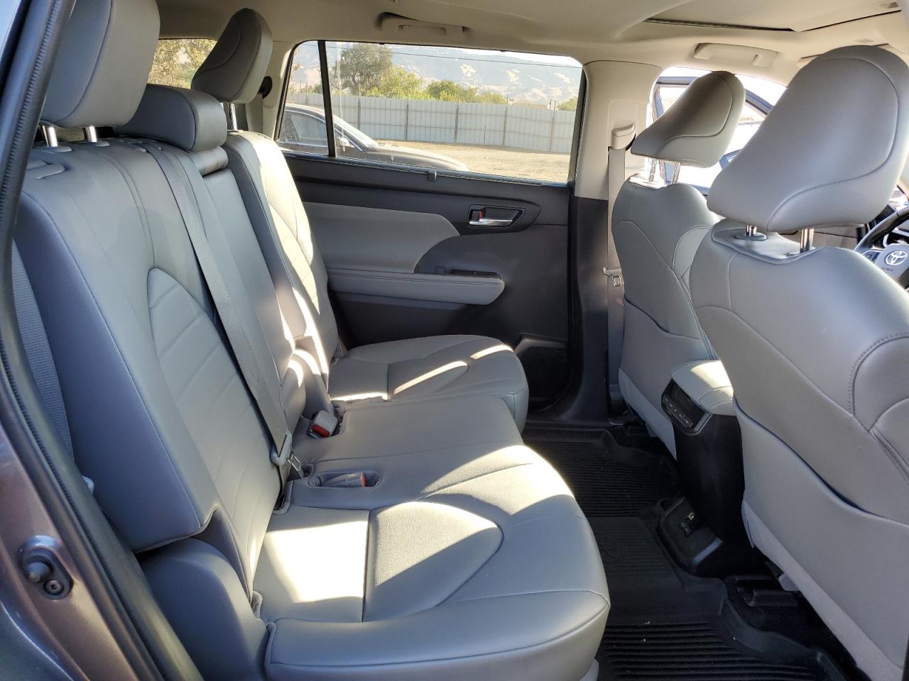 2022 Toyota Highlander VIN 5TDHBRCH7NS541697 Copart auction photo, rear end / front end damage thumbnail 12