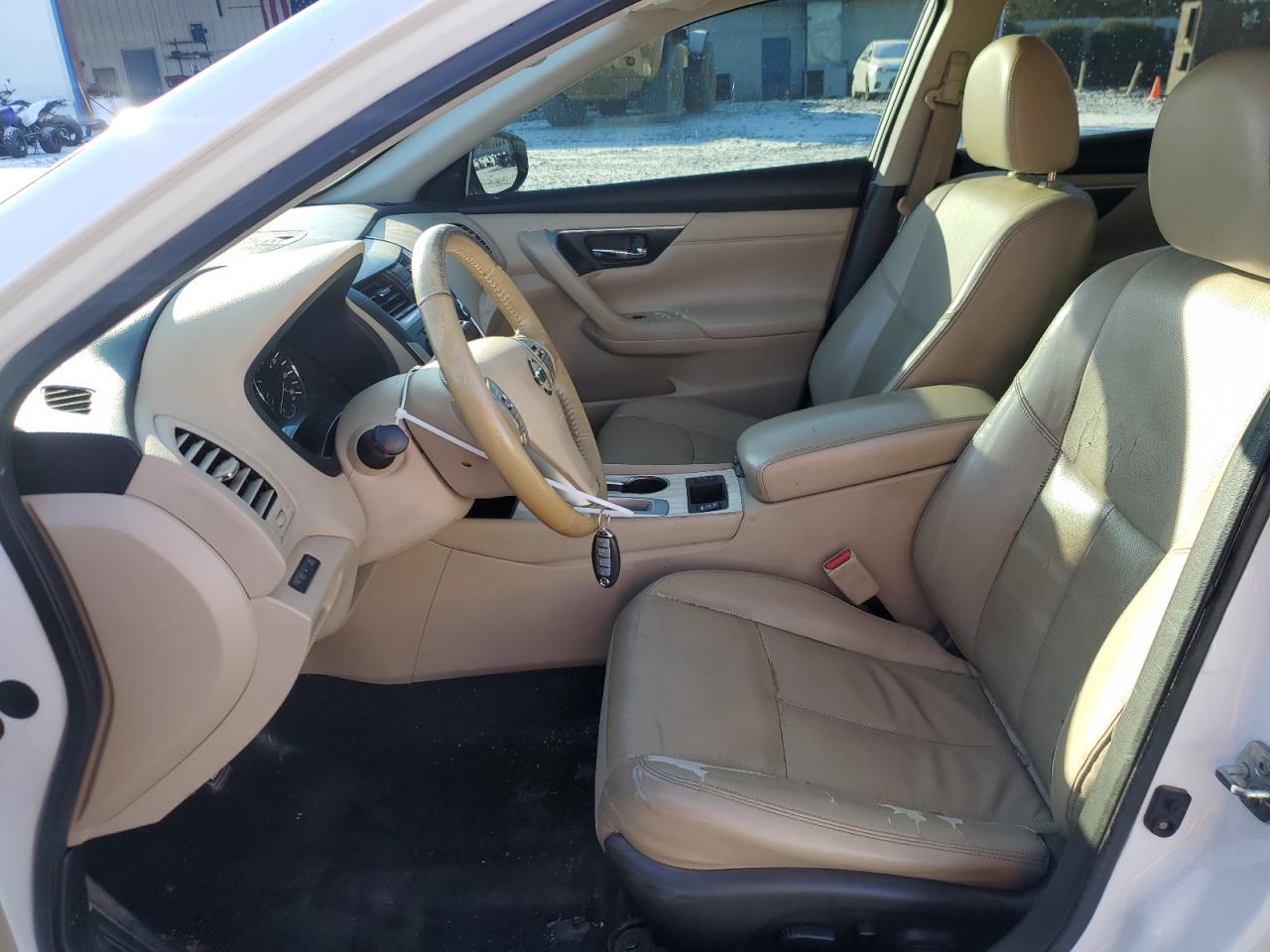 2017 Nissan Altima VIN 1N4AL3AP6HC236063 Copart auction photo, rear end / minor dent/scratches damage thumbnail 7