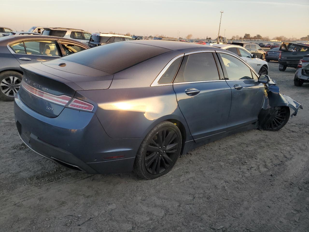 2019 Lincoln MKZ VIN 3LN6L5E94KR602405 Copart auction photo, all over damage thumbnail 3