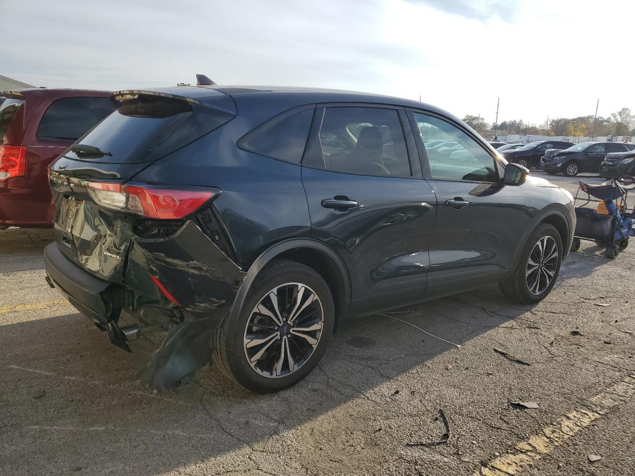 2022 Ford Escape VIN 1FMCU9G64NUB99422 Copart auction photo, front end / rear end damage thumbnail 3
