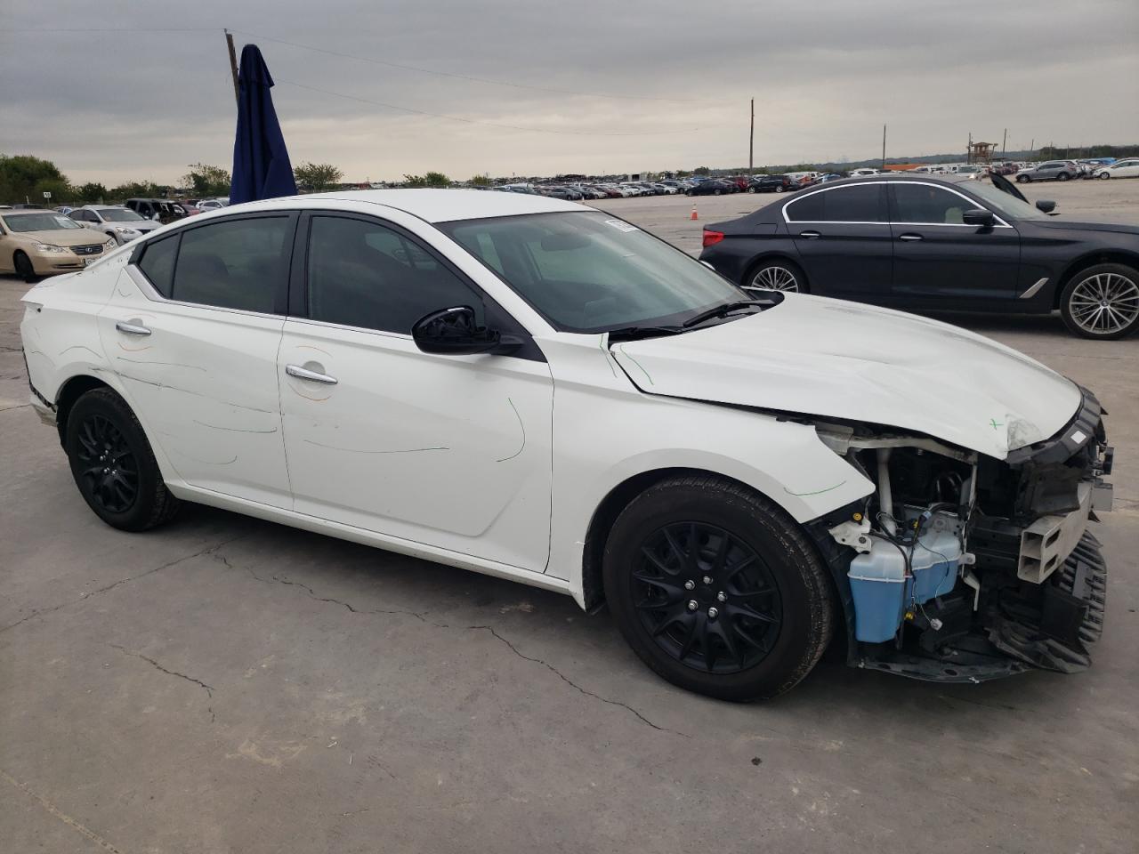 2020 Nissan Altima VIN 1N4BL4BV4LN302517 Copart auction photo, front end / rear end damage thumbnail 4