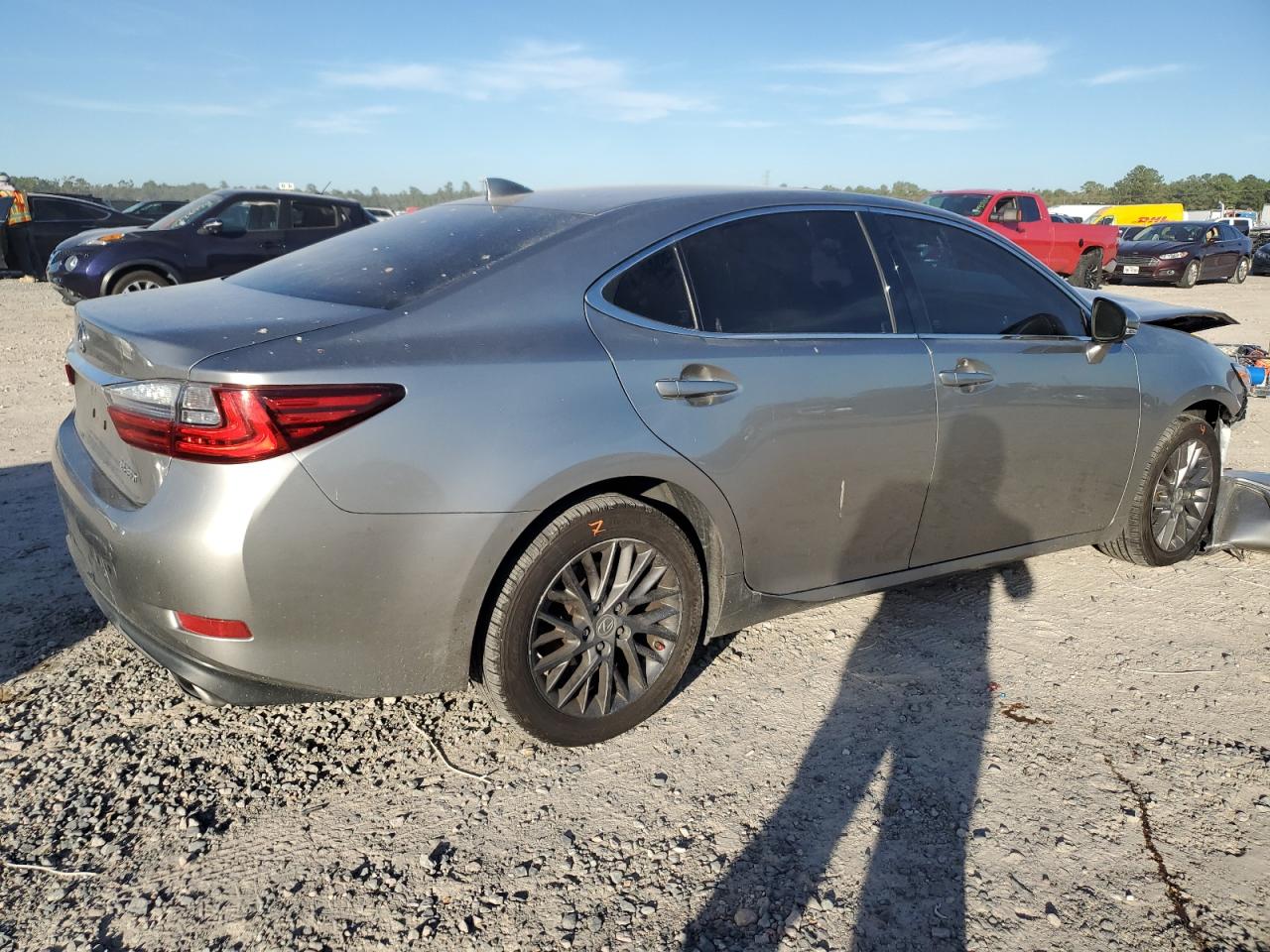 2018 Lexus ES VIN 58ABK1GG9JU095507 Copart auction photo, front end damage thumbnail 3