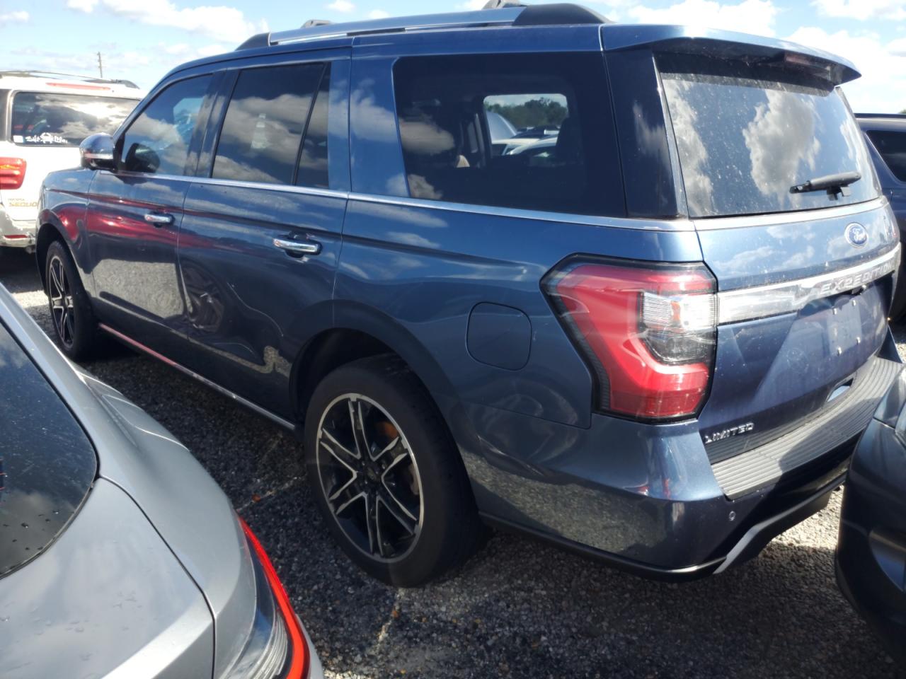 2019 Ford Expedition VIN 1FMJU1KT8KEA05356 Copart auction photo, water/flood damage thumbnail 2