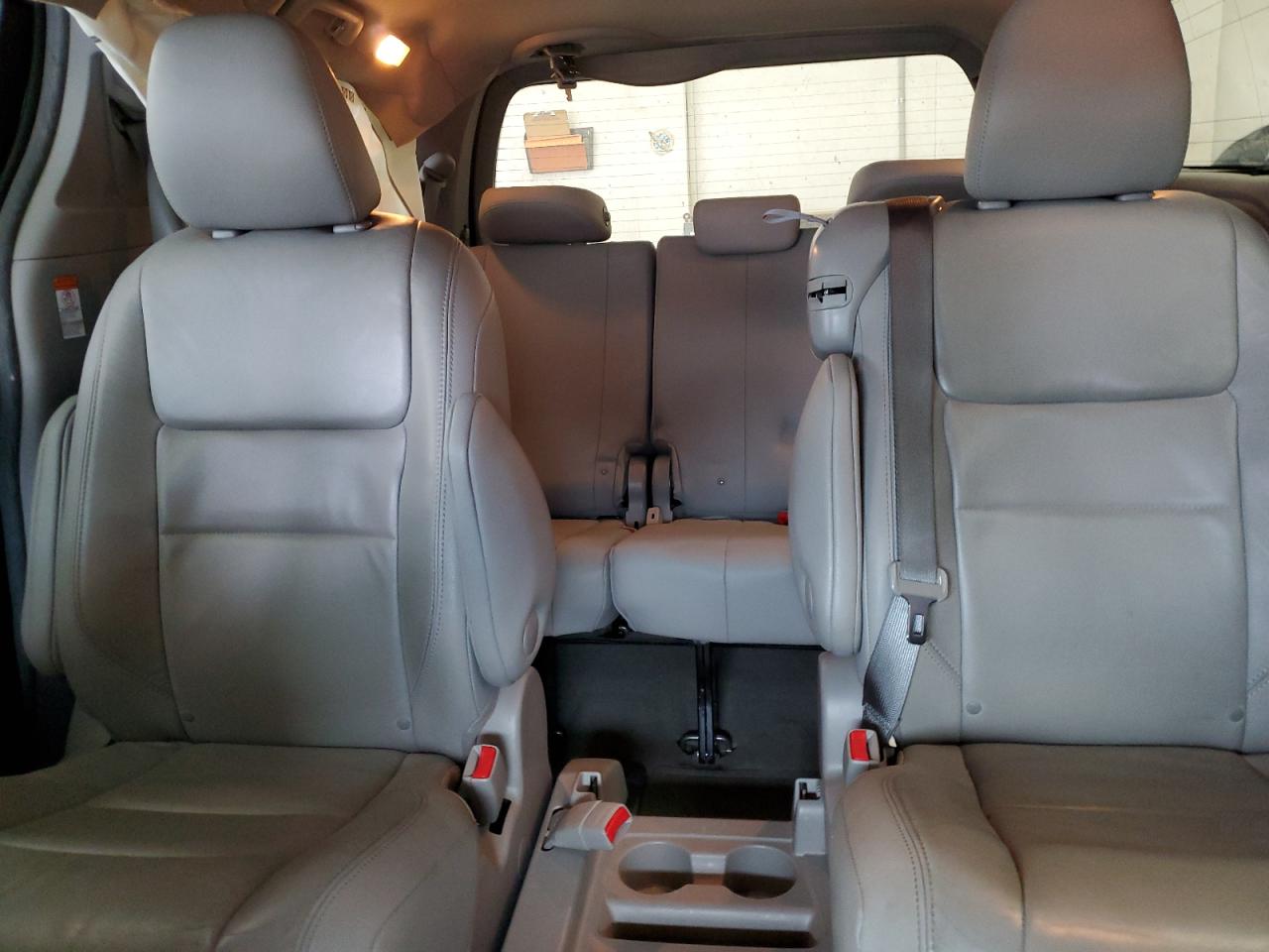 2015 Toyota Sienna VIN 5TDYK3DC1FS637987 Copart auction photo, side / minor dent/scratches damage thumbnail 10
