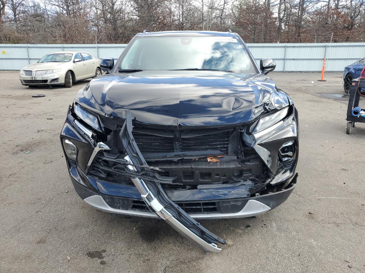 2023 Chevrolet Blazer VIN 3GNKBHR45PS132673 Copart auction photo, front end / minor dent/scratches damage thumbnail 5
