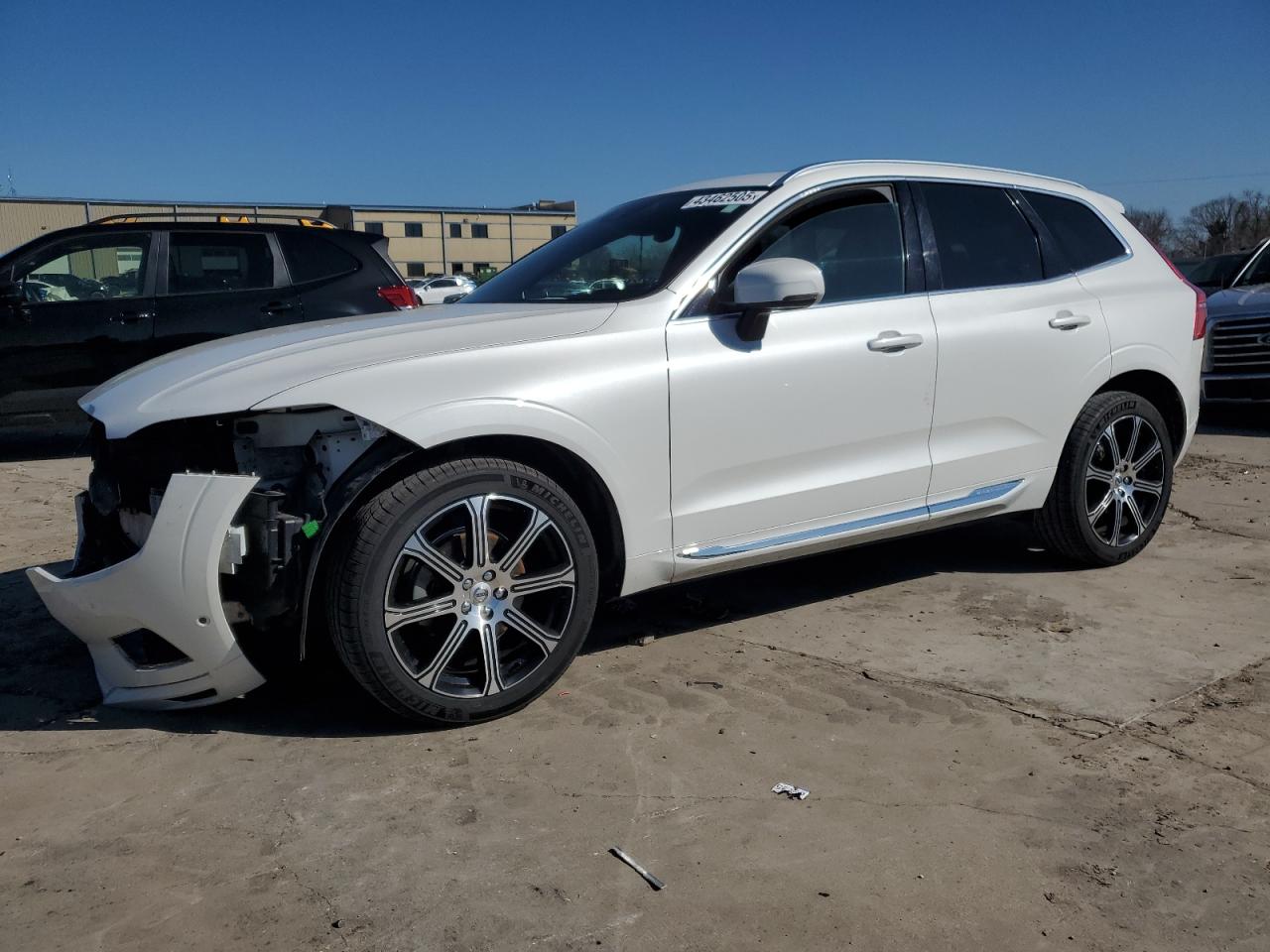 2018 Volvo XC60 VIN LYV102RL1JB077753
