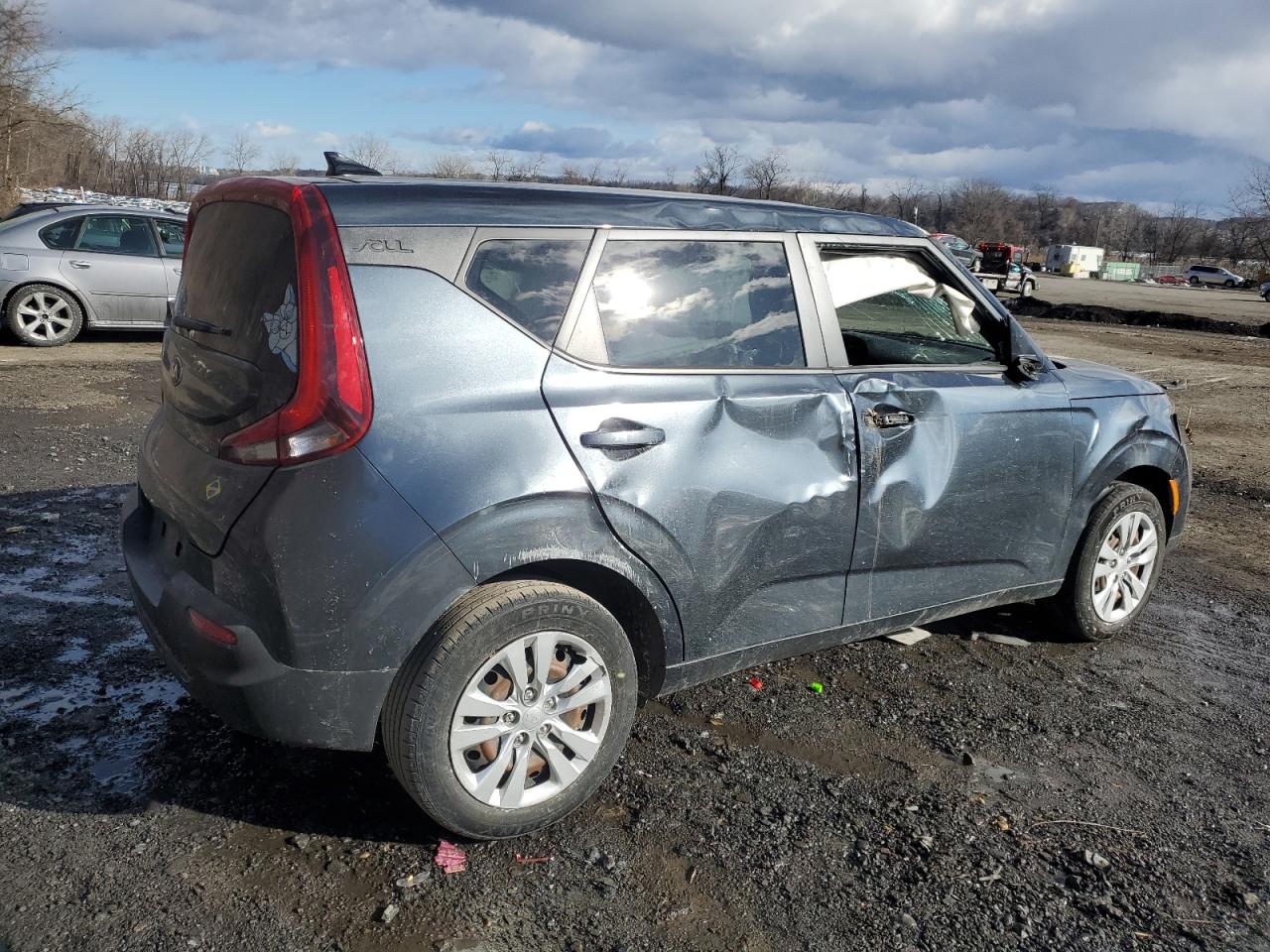 2020 KIA Soul VIN KNDJ23AUXL7048621 Copart auction photo, rollover / all over damage thumbnail 3