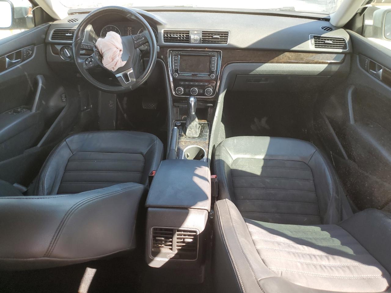 2014 Volkswagen Passat VIN 1VWCT7A35EC043113 Copart auction photo, front end / side damage thumbnail 8