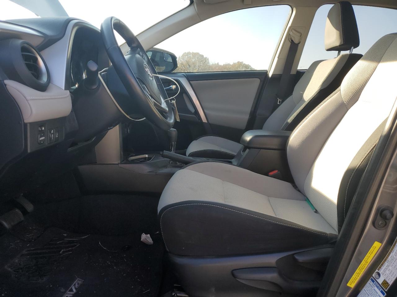 2017 Toyota RAV 4 VIN JTMRJREV9HD074812 Copart auction photo, side / rear end damage thumbnail 7