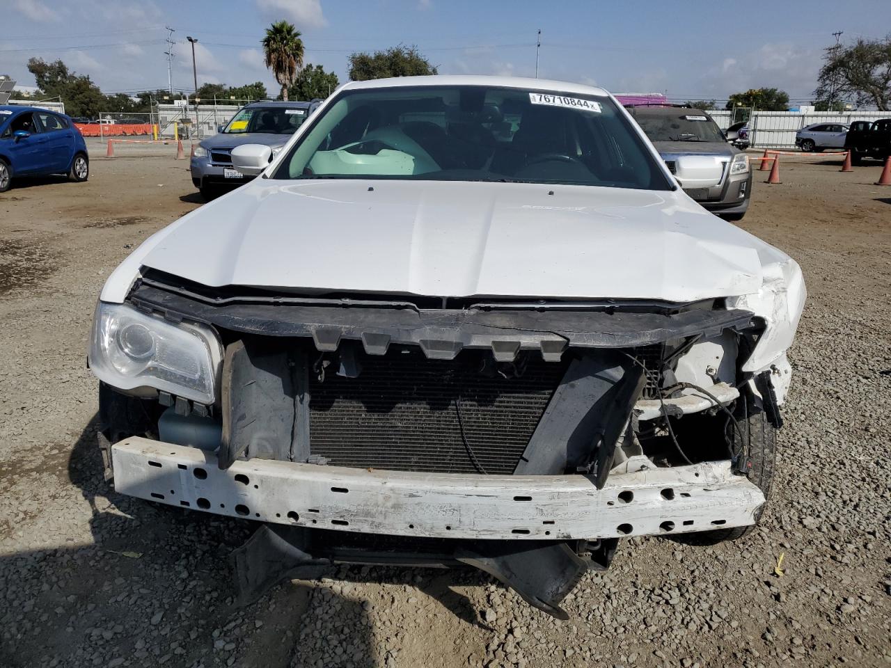 2015 Chrysler 300 VIN 2C3CCAAG1FH876204 Copart auction photo, front end damage thumbnail 5
