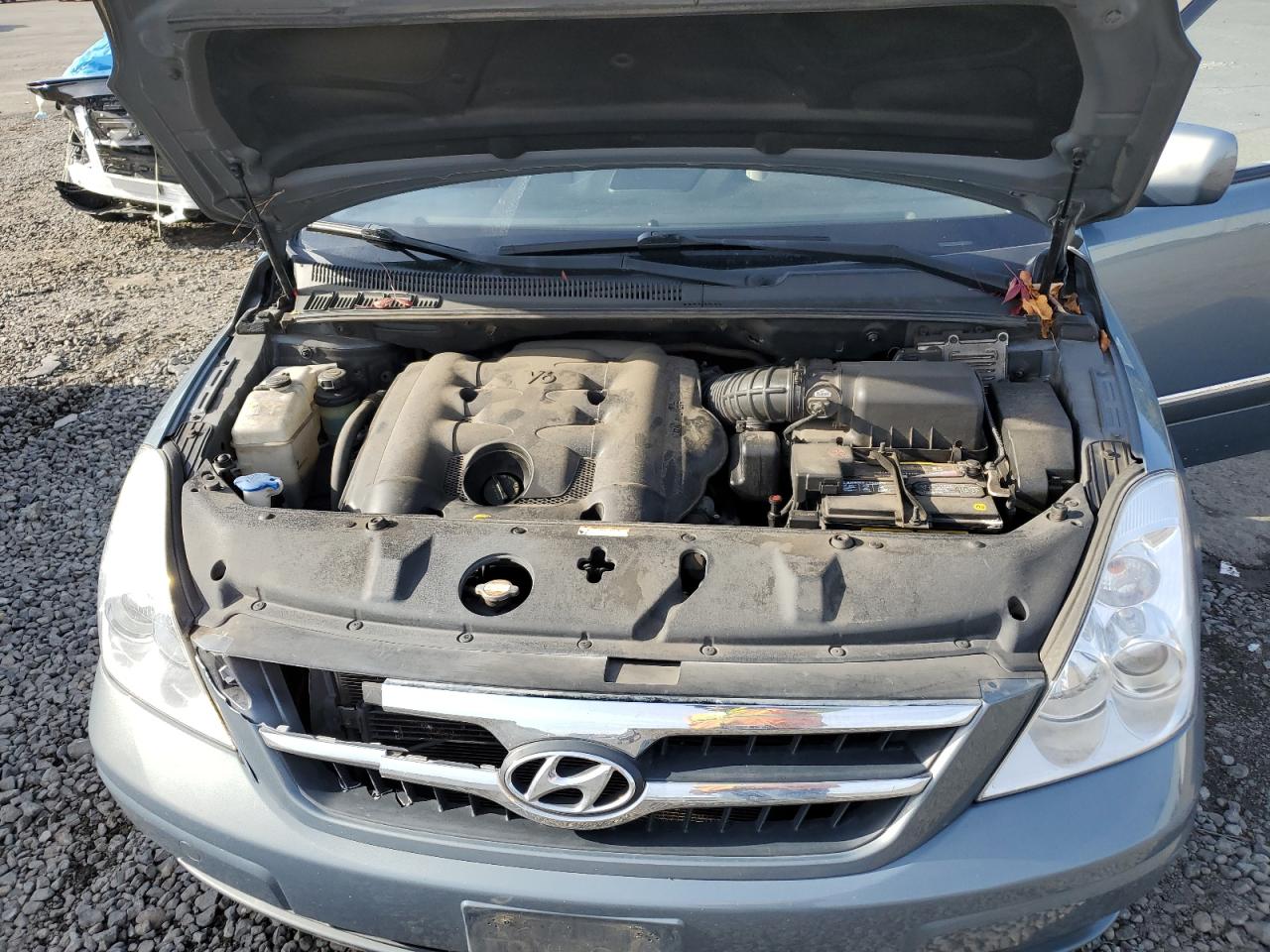 2008 Hyundai Entourage VIN KNDMC233486044456 Copart auction photo, front end damage thumbnail 12