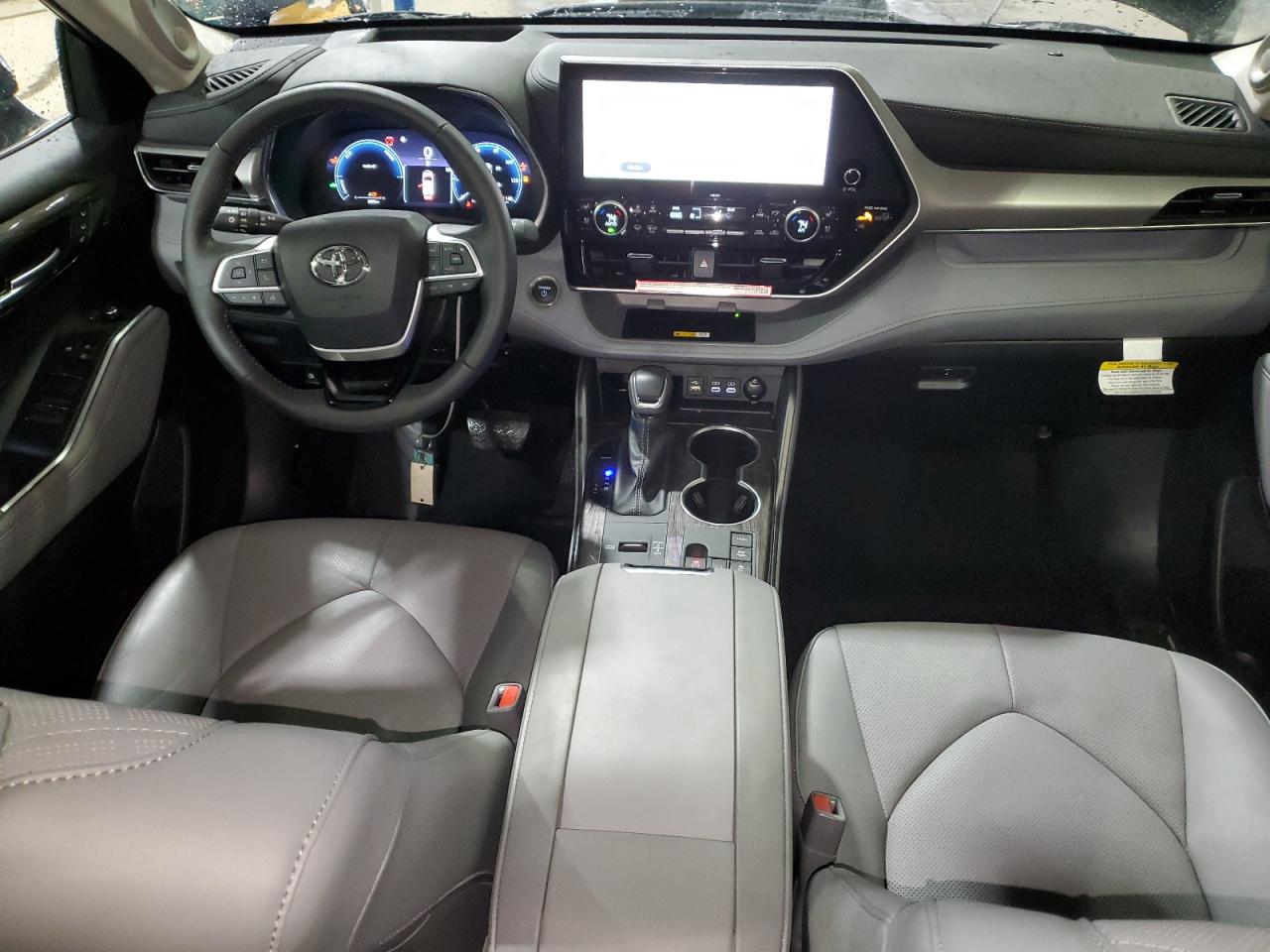 2024 Toyota Highlander VIN 5TDEBRCHXRS633492 Copart auction photo, mechanical / minor dent/scratches damage thumbnail 8