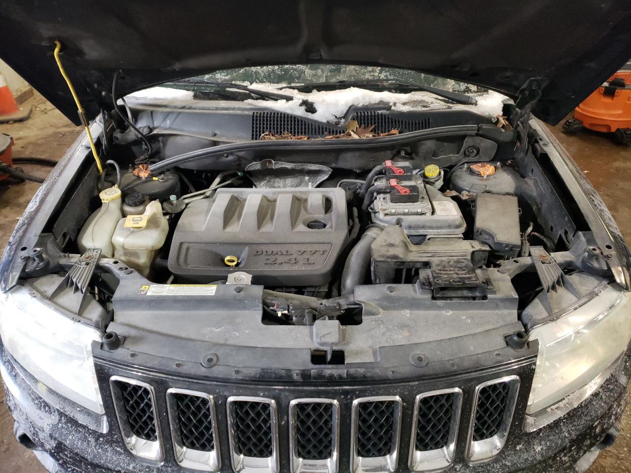 2011 Jeep Compass VIN 1J4NF1FB0BD191489 Copart auction photo, minor dent/scratches damage thumbnail 12