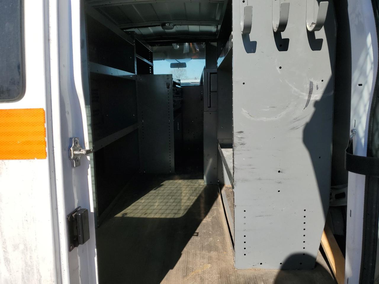 2013 Chevrolet Express VIN 1GCWGFCA7D1142973 Copart auction photo, minor dent/scratches damage thumbnail 10