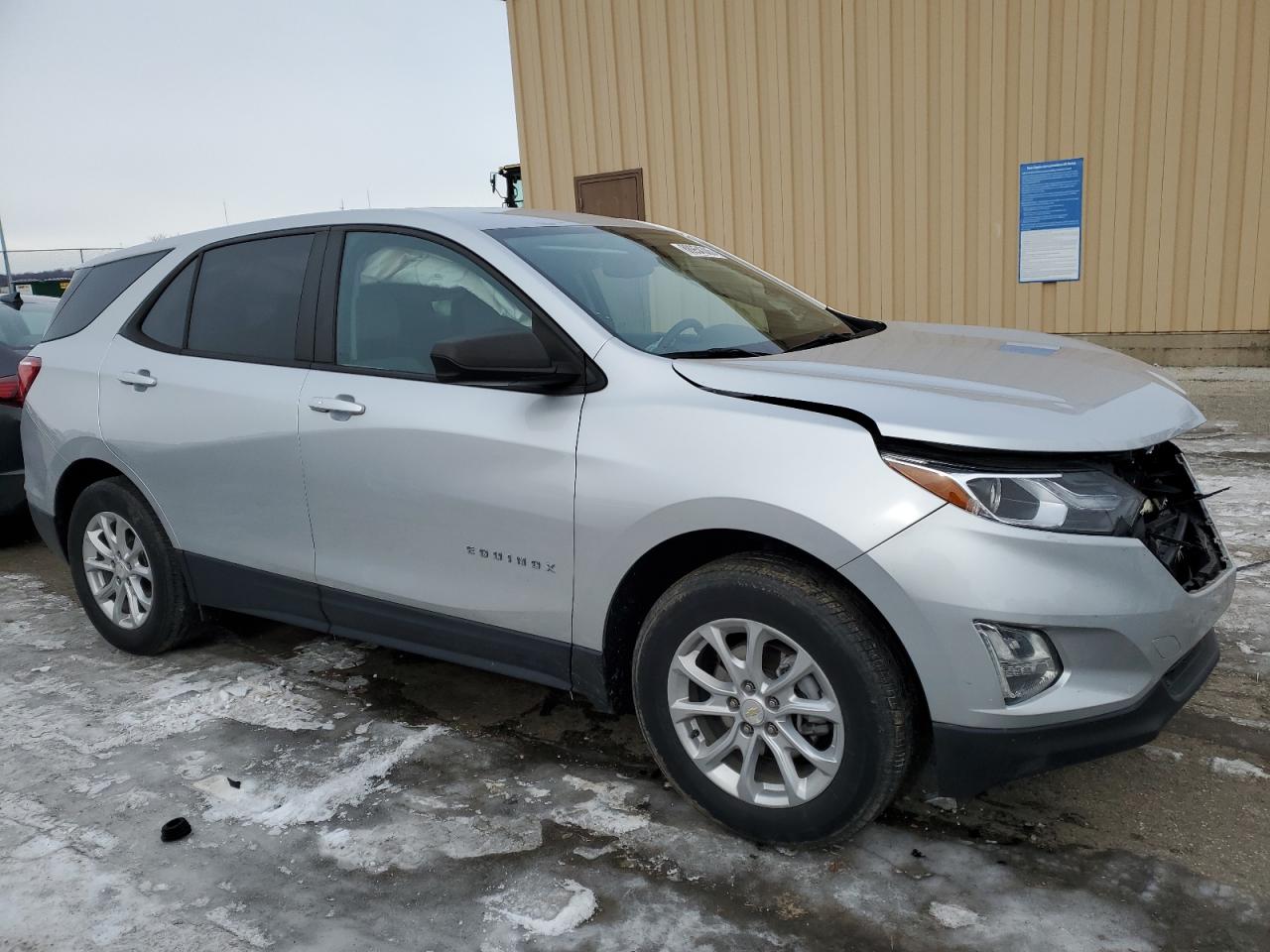 2021 Chevrolet Equinox VIN 3GNAXSEV7MS124661 Copart auction photo, front end damage thumbnail 4