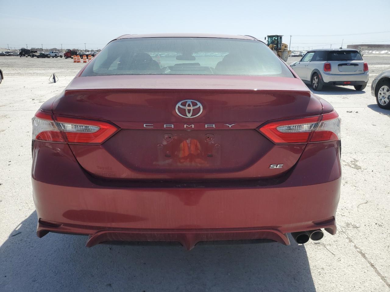 2018 Toyota Camry VIN 4T1B11HK9JU639890 Copart auction photo, side / front end damage thumbnail 6