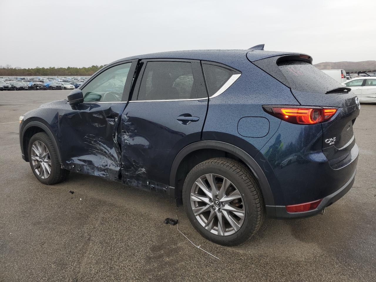 2020 Mazda CX-5 VIN JM3KFBDM2L0722193 Copart auction photo, side / minor dent/scratches damage thumbnail 2