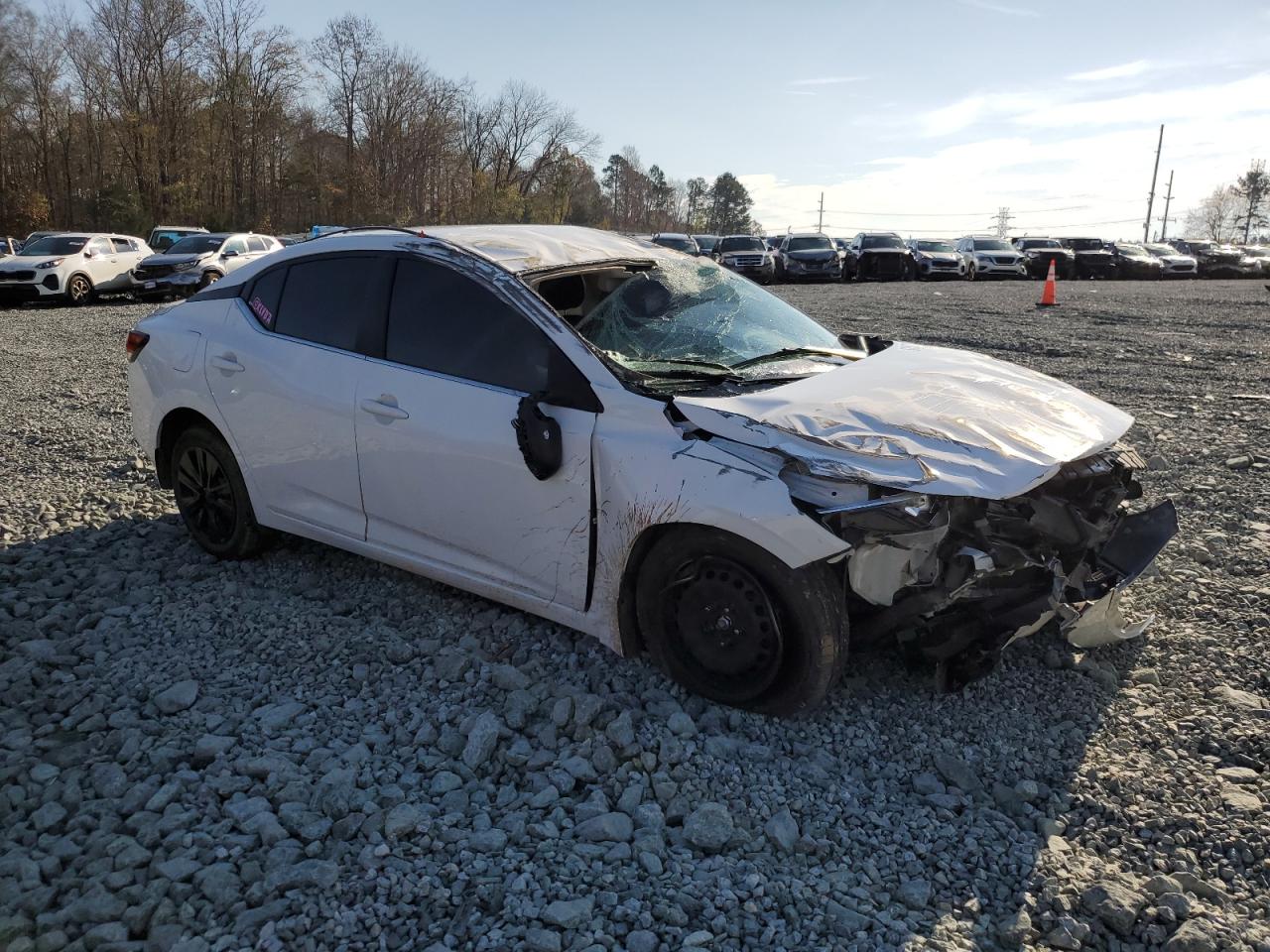 2020 Nissan Sentra VIN 3N1AB8BV2LY281818 Copart auction photo, front end / top/roof damage thumbnail 4