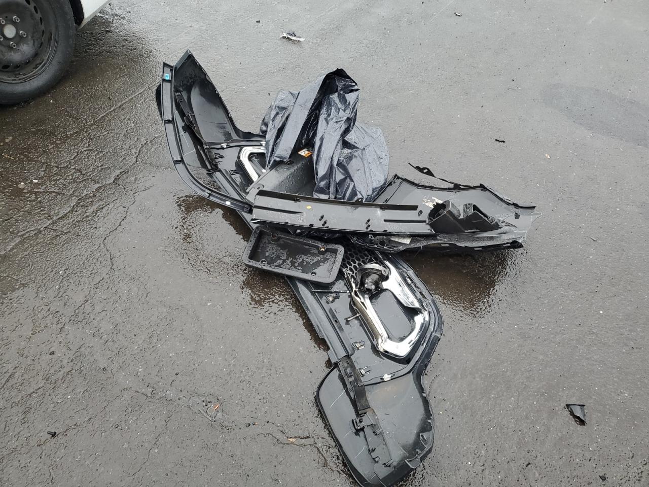 2019 Jeep Grand Cherokee VIN 1C4RJFBG0KC777703 Copart auction photo, front end / minor dent/scratches damage thumbnail 14