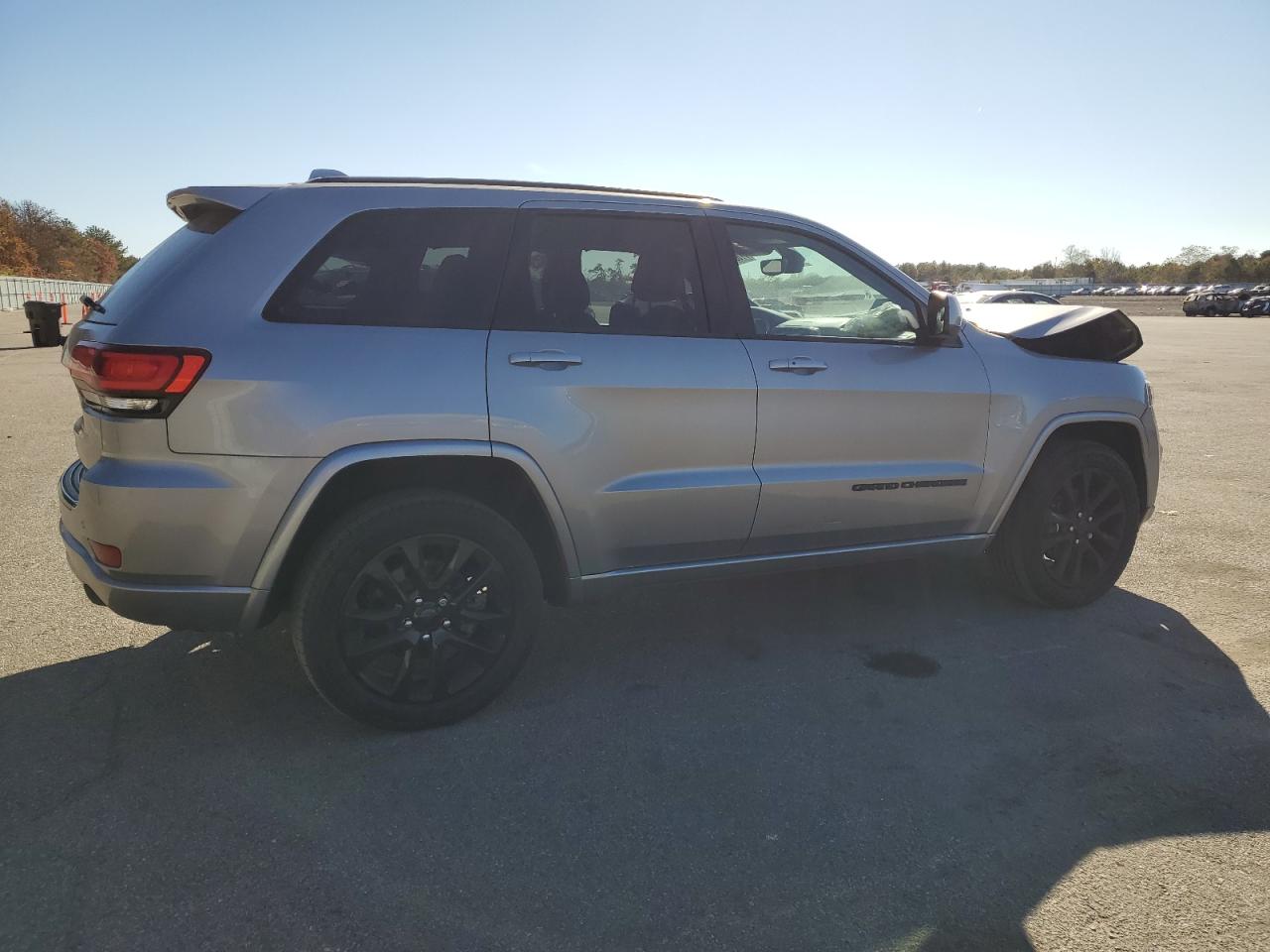2017 Jeep Grand Cherokee VIN 1C4RJFAG2HC919012 Copart auction photo, front end / side damage thumbnail 3