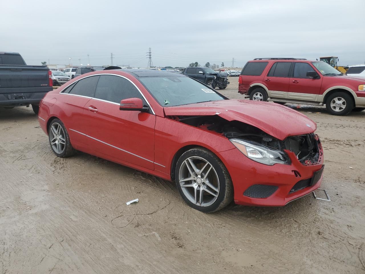2014 Mercedes-Benz E-klasse VIN WDDKJ5KB0EF249443 Copart auction photo, front end damage thumbnail 4