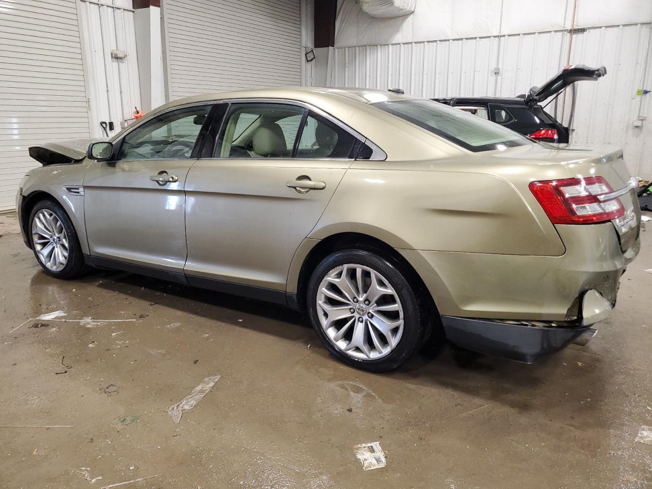 2013 Ford Taurus VIN 1FAHP2F86DG233990 Copart auction photo, front end / rear end damage thumbnail 2