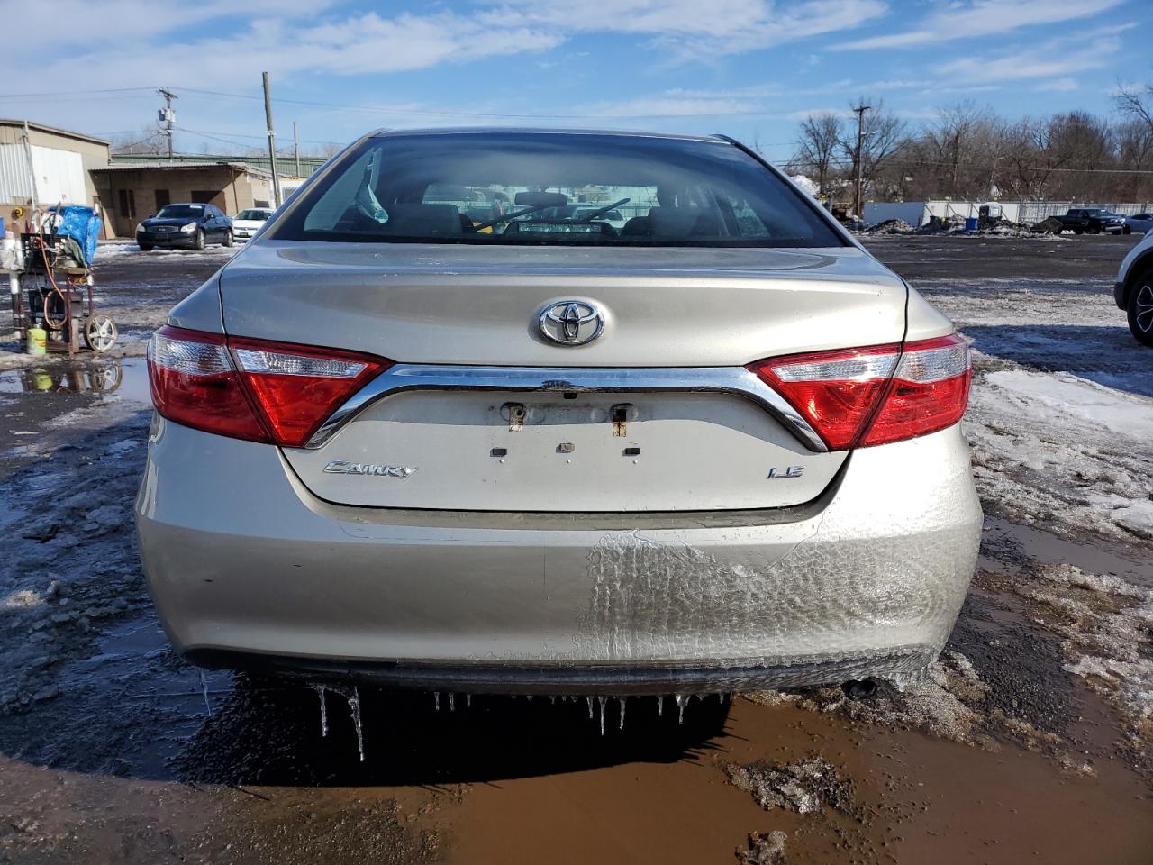 2017 Toyota Camry VIN 4T1BF1FK8HU731507 Copart auction photo, front end / side damage thumbnail 6