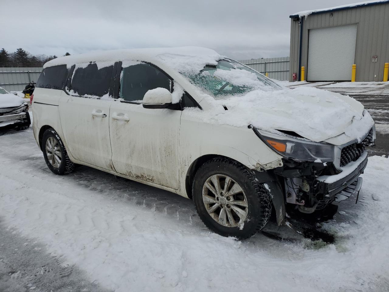 2015 KIA Sedona VIN KNDMB5C19F6060278 Copart auction photo, front end damage thumbnail 4