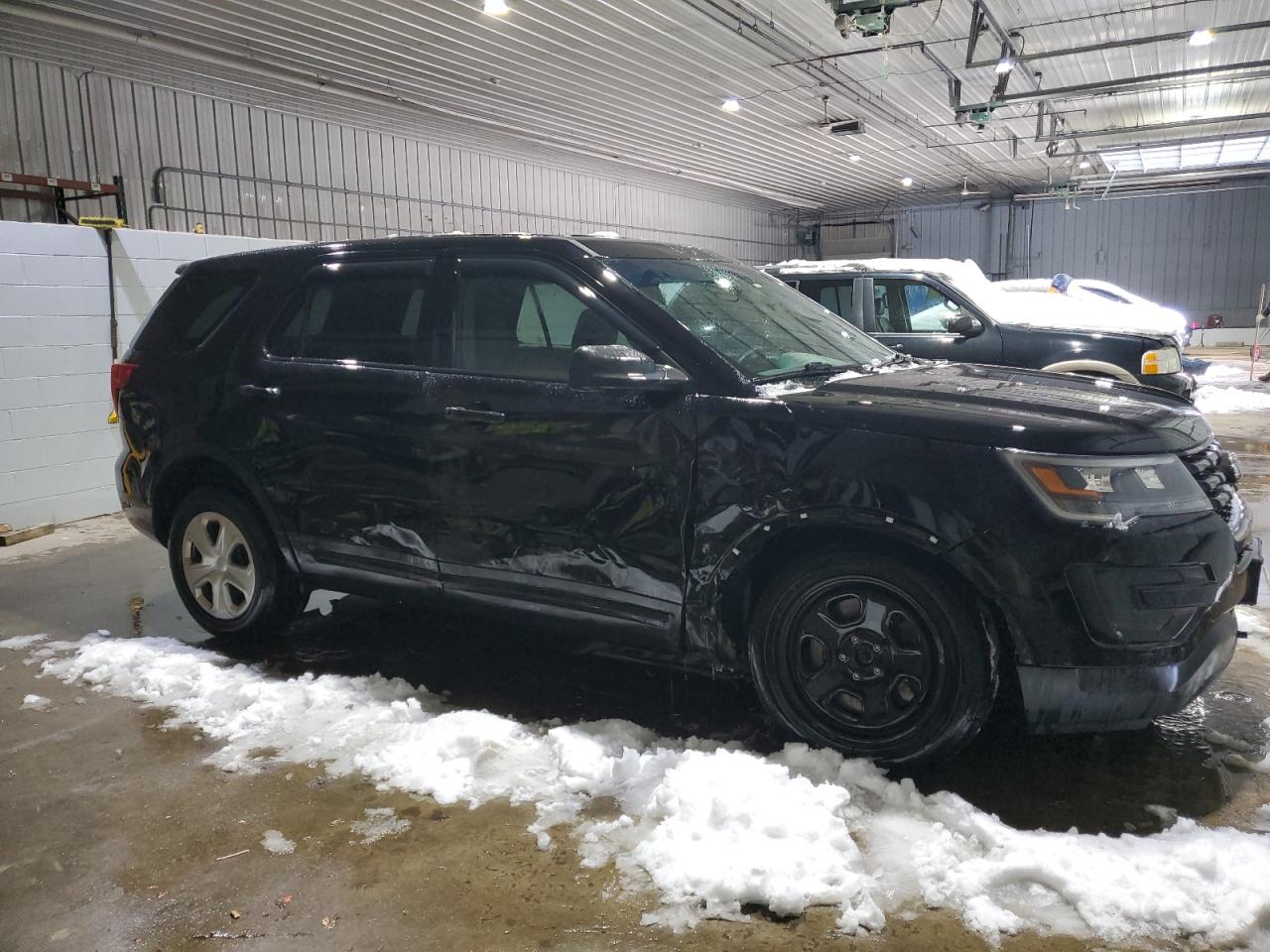2016 Ford Explorer VIN 1FM5K8AR4GGA86812 Copart auction photo, side / front end damage thumbnail 4